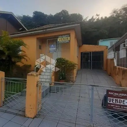 Buy this 2 bed house on Rua Aladim de Araújo Pinto in Centro, Guaíba - RS