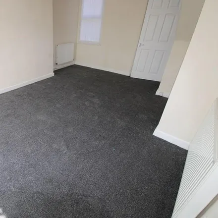 Image 3 - Dane Street, Liverpool, L4 4DY, United Kingdom - Townhouse for rent