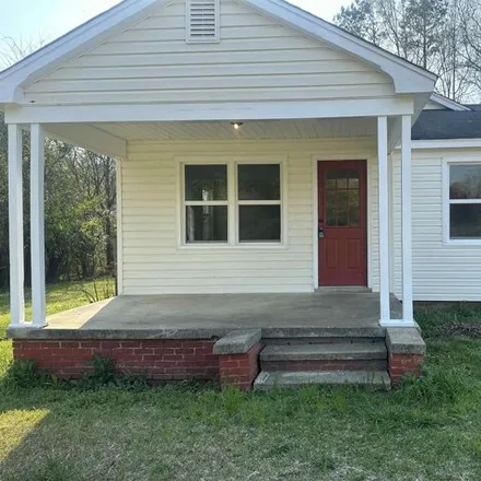 Rent this 2 bed house on 145 Mountainview Road in Oak Grove, Talladega County