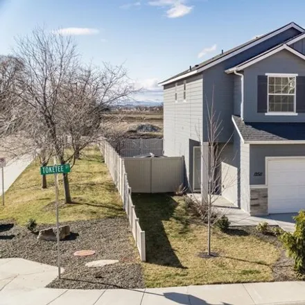 Buy this 3 bed house on Celeste Avenue in Caldwell, ID 83607