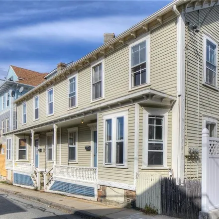 Buy this 8 bed townhouse on 98 Brewer Street in Newport, RI 02840