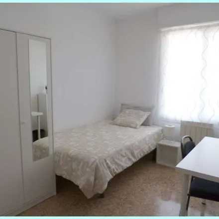 Image 7 - Calle Pablo Iglesias, 28, 50018 Zaragoza, Spain - Apartment for rent