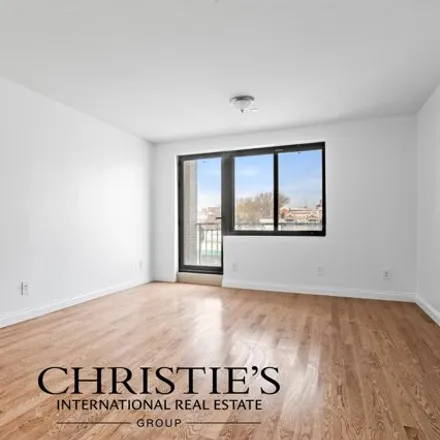 Image 2 - 70-08 Queens Boulevard, New York, NY 11377, USA - Condo for rent