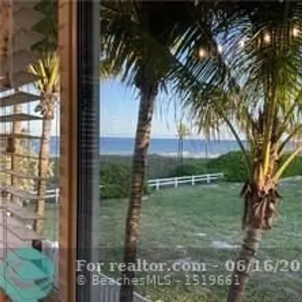 Image 1 - Coral Key Inn, Washingtonia Avenue, Lauderdale-by-the-Sea, Broward County, FL 33303, USA - Condo for rent