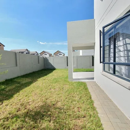 Image 1 - unnamed road, Broadacres AH, Gauteng, 2055, South Africa - Apartment for rent