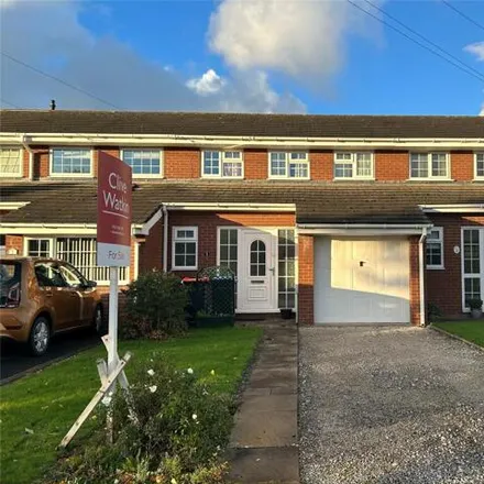 Buy this 3 bed townhouse on Ashtree Farm Court in Willaston, CH64 2XL