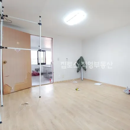 Rent this 1 bed apartment on 서울특별시 광진구 구의동 560-14
