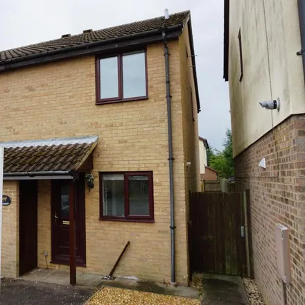 Rent this 2 bed townhouse on Foxhill in Olney, MK46 5AZ