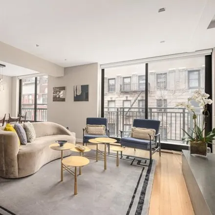 Image 2 - 243 East 77th Street, New York, NY 10075, USA - Townhouse for sale