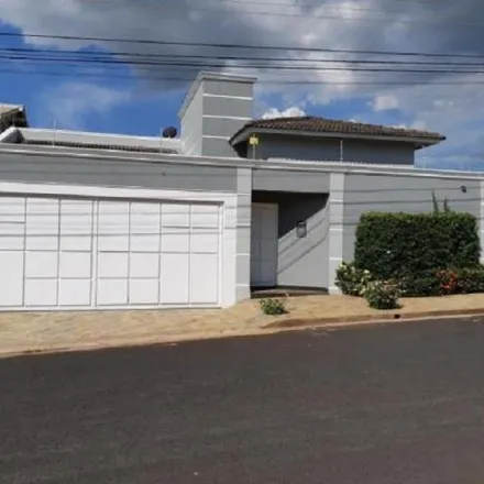 Image 2 - Avenida Doutor Fidelis, Centro, Uberaba - MG, 38015-020, Brazil - House for sale