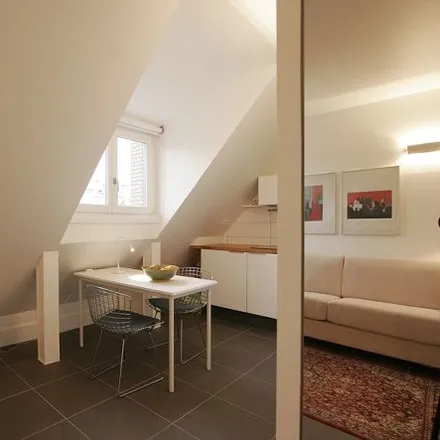Image 9 - 49 Rue Jean de La Fontaine, 75016 Paris, France - Apartment for rent