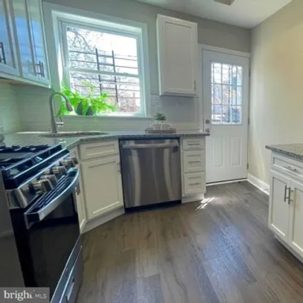 Image 8 - 2711 Ashland Avenue, Baltimore, MD 21205, USA - Townhouse for sale