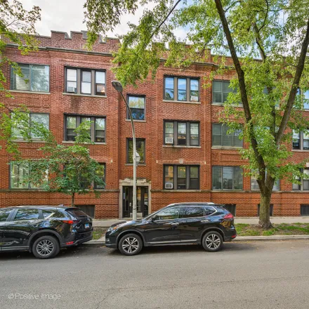 Buy this 2 bed house on 1501-1511 West Cornelia Avenue in Chicago, IL 60657