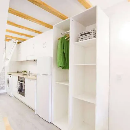 Rent this 1 bed apartment on Calle de Pablo Casals in 2, 28011 Madrid