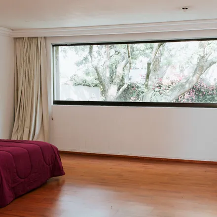 Rent this 6 bed house on Calle Sierra Nevada 510 in Colonia Reforma social, 11000 Santa Fe