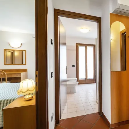 Rent this 2 bed apartment on Oriago in Via Stazione di Oriago, 30034 Oriago VE