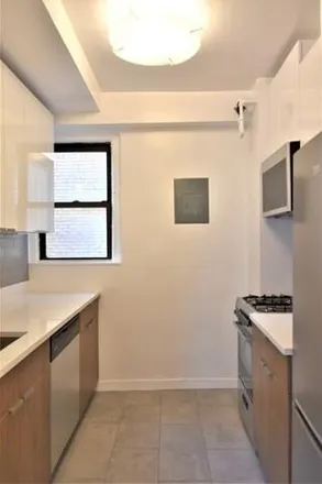 Image 7 - 31 East 12th Street, New York, NY 10003, USA - House for rent