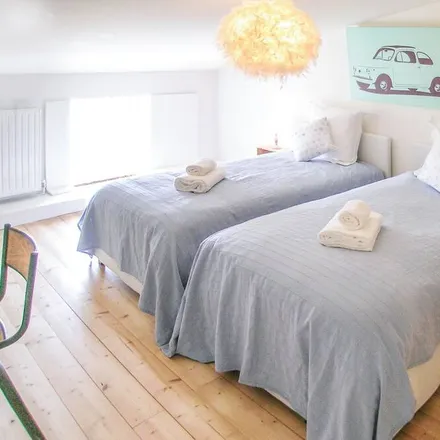 Rent this 3 bed house on Route de l'Auque in 24500 Saint-Aubin-de-Cadelech, France