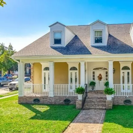 Buy this 5 bed house on 4832 Folse Drive in Pontchartrain Shores, Metairie