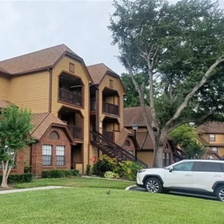 Buy this 2 bed condo on 417 Forest Way Circle in Altamonte Springs, FL 32701