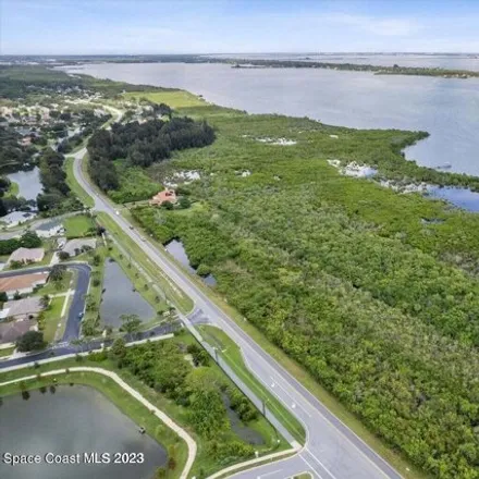 Image 5 - 2868 South Courtenay Parkway, Rockwell, Merritt Island, FL 32952, USA - House for sale