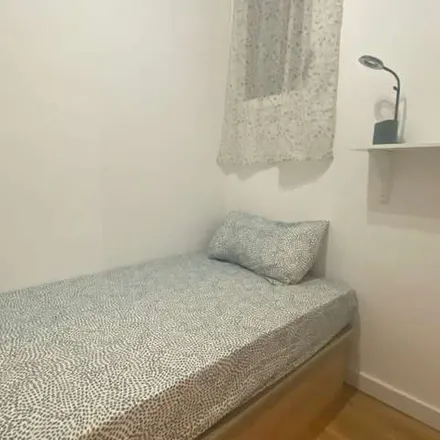 Rent this 3 bed apartment on Carrer d'Amadeu Vives in 08906 l'Hospitalet de Llobregat, Spain