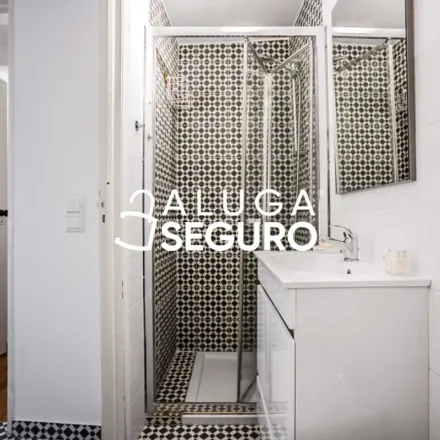 Image 2 - Travessa do Terreiro a Santa Catarina 37, 1200-341 Lisbon, Portugal - Apartment for rent