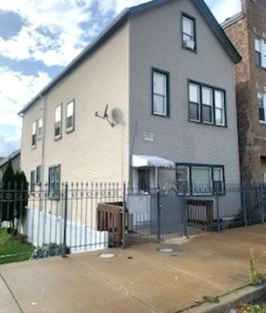 Image 2 - 8848 South Houston Avenue, Chicago, IL 60617, USA - House for sale