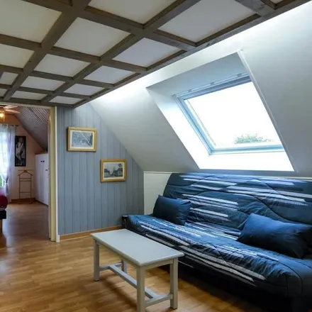 Rent this 3 bed house on Ruelle de la Garenne in 10240 Avant-lès-Ramerupt, France