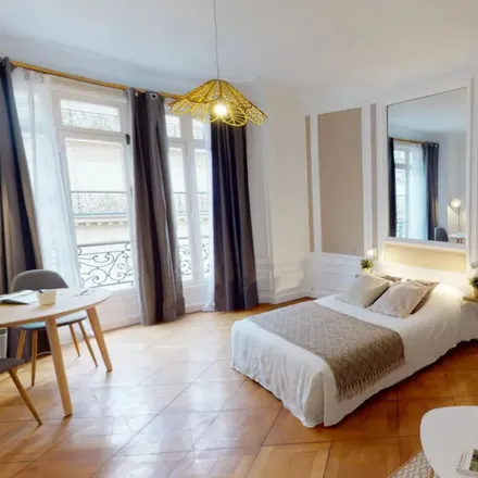 Rent this 6 bed room on 25 Rue Boissière in 75116 Paris, France