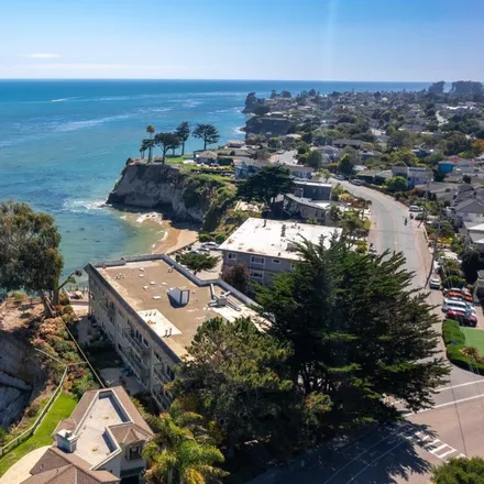 Buy this 1 bed condo on 4800 Opal Cliff Drive in Pleasure Point, Capitola