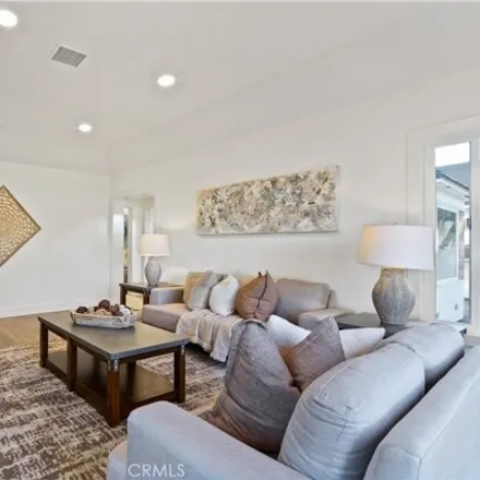 Image 3 - 3800 Virginia Road, Los Angeles, CA 90008, USA - House for sale