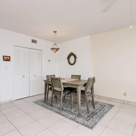 Image 8 - 4400 Hillcrest Drive, Hollywood, FL 33021, USA - Condo for sale
