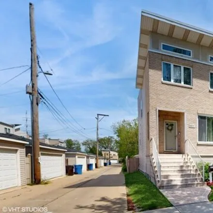 Image 1 - 8625 South Normal Avenue, Chicago, IL 60620, USA - House for sale