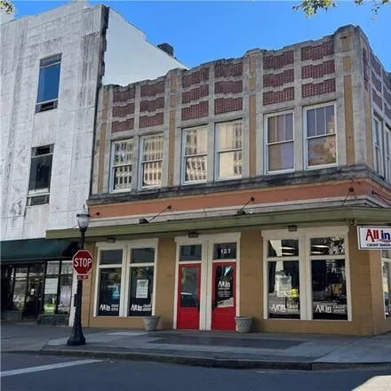 Image 1 - 127 Dauphin Street, Mobile, AL 36602, USA - Apartment for rent