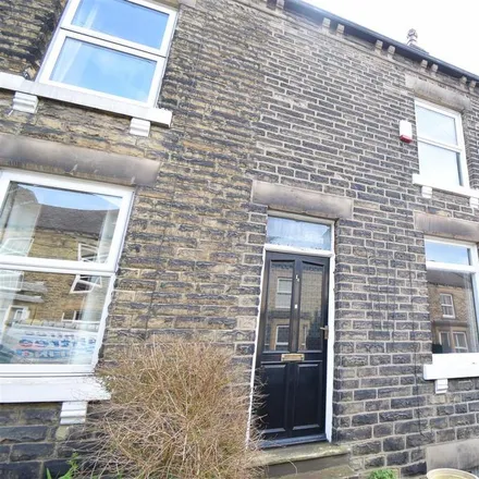 Rent this 2 bed townhouse on W & T Nettleton Beds & Bedroom Studio in Bank Street, Horbury