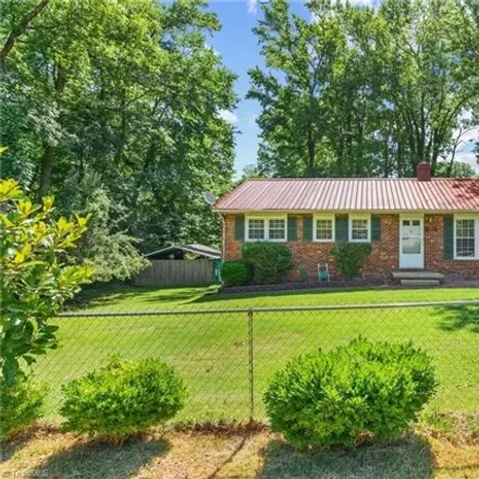 Buy this 3 bed house on 504 Greenwood Dr in High Point, North Carolina