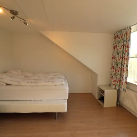 Rent this 5 bed duplex on Abeelhof 21 in 3053 KL Rotterdam, Netherlands