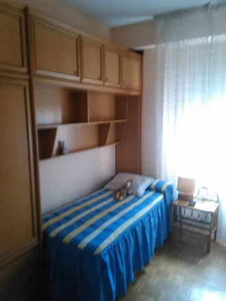 Image 2 - Madrid, Klinikdent, Calle de Antonio Machado, 28035 Madrid - Room for rent