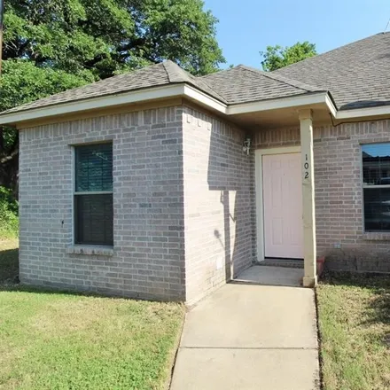 Rent this 3 bed duplex on 3501 Zion Hill Road in Weatherford, TX 76088
