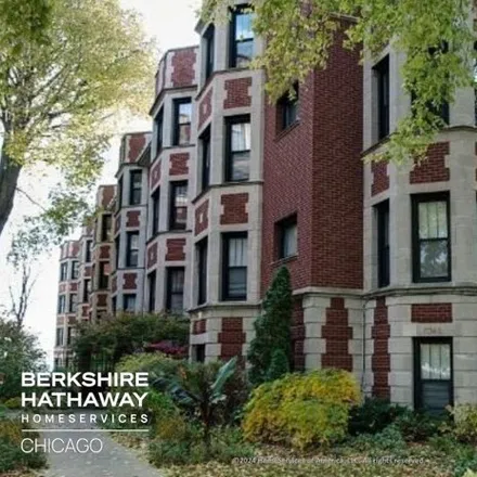 Rent this 2 bed condo on 7641 N Eastlake Ter Apt 3D in Chicago, Illinois