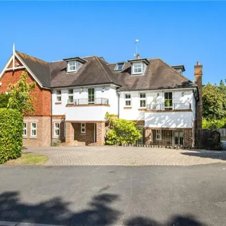 Buy this 5 bed townhouse on Chinese Herbal Medicine in St. Botolph's Road, Sevenoaks