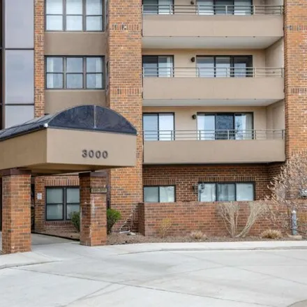 Image 2 - 2198 Country Club Drive, Saint Clair Shores, MI 48082, USA - Condo for sale