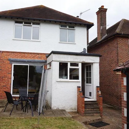 Rent this 4 bed house on 112 Worplesdon Road in Guildford, GU2 9RW