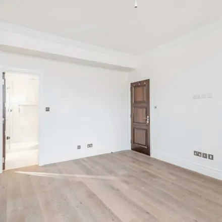 Rent this 4 bed apartment on Hanover House in St John's Wood High Street, London