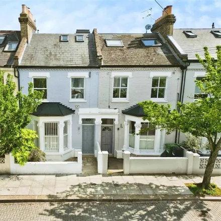 Rent this 4 bed townhouse on Mendora Road in London, SW6 7ND