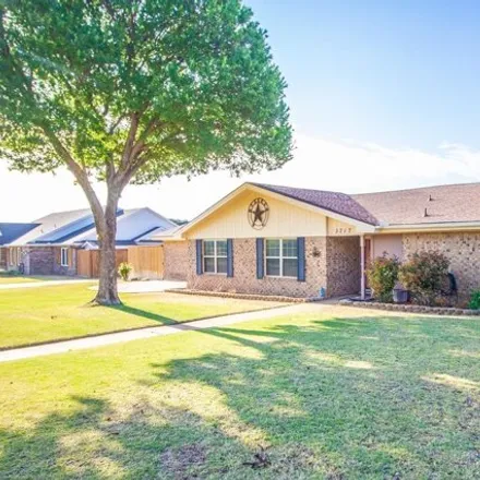 Buy this 3 bed house on 3781 110th Street in Lubbock, TX 79423