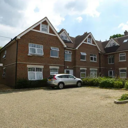 Rent this 2 bed room on 60 Dunstall Avenue in Burgess Hill, RH15 8PH