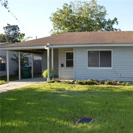 Buy this 3 bed house on 2629 Lancaster Lane in Pasadena, TX 77506