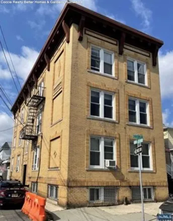 Rent this 2 bed house on 18 East 17th Street in Port Johnson, Bayonne